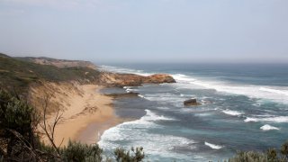 Cheviot_Beach