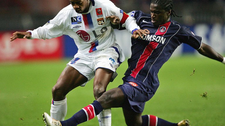 Бернар Менди - десен бек
Той пристигна в ПСЖ през 2000-ата, а година по-късно започна да се налага в отбора. През 2002-ра бе преотстъпен на Болтън, но след силните игри по английските терени, бранителят бе върнат в Париж. В крайна сметка записа 238 мача за клуба.