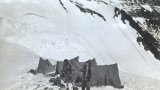 Една от най-големите загадки на най-високия връх на Земята