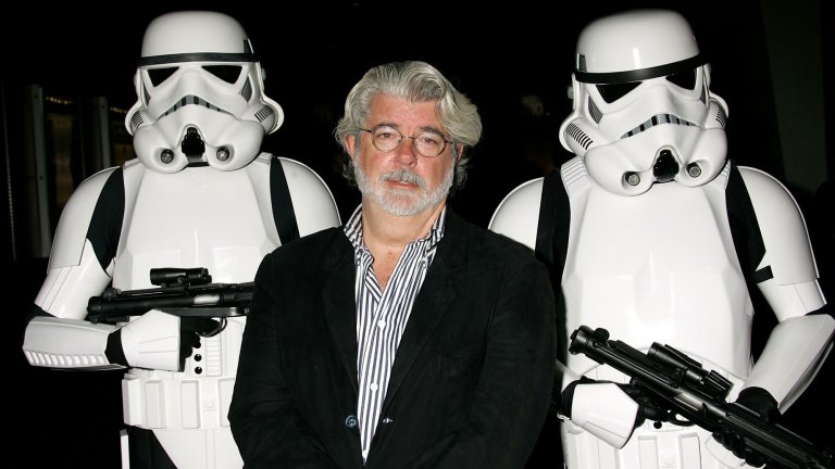 1. Джордж Лукас

Най-богатата знаменитост за 2024 г. е режисьорът Джордж Лукас. Състоянието му достига 5,5 милиарда долара. 4 милиарда от тях дойдоха, след като създателят на “Междузвездни войни” продаде солиден дял от компанията си Lucasfilm на Disney.
