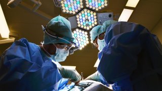 899 от чакащите трансплантация се нуждаят от присаждане на бъбрек