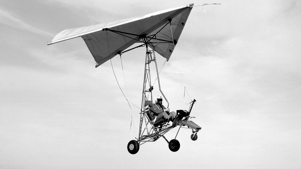 1280px-Paresev_in_landing