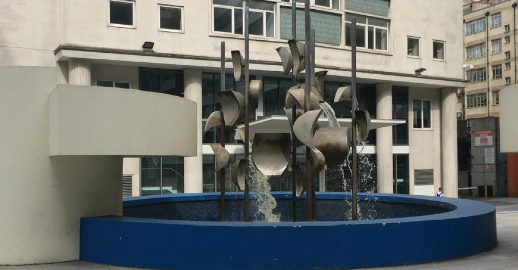 Piazza Fountain, Ливърпул