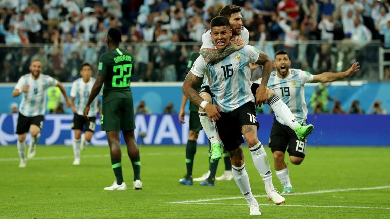 Рохо, Меси и всички останали от Аржентина избухнаха в дива радост след победния гол