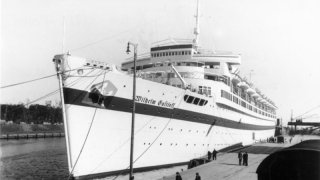 Bundesarchiv_Bild_183-H27992,_Lazarettschiff__Wilhelm_Gustloff__in_Danzig
