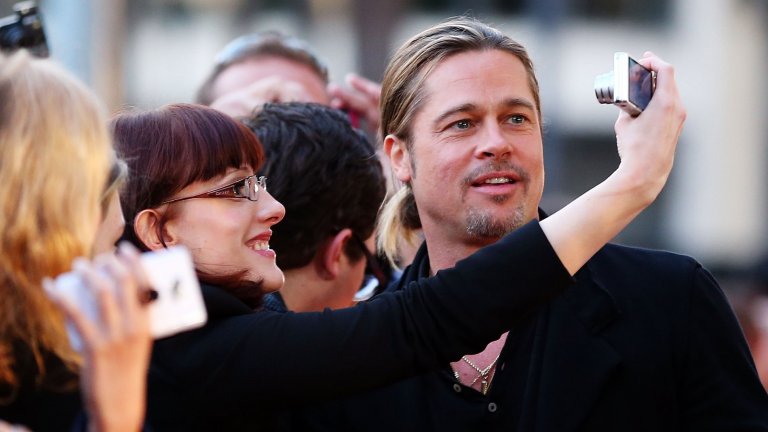 Той е признат за един от най-сексапилните мъже на планетатаБрад Пит всъщност е единственият мъж, който е обявяван от списание People за „най-сексапилен“ на планетата не веднъж, а два пъти. Първия път това се случва през 1994 г., а втория – през 2000 г. Време им е да помислят за трети...