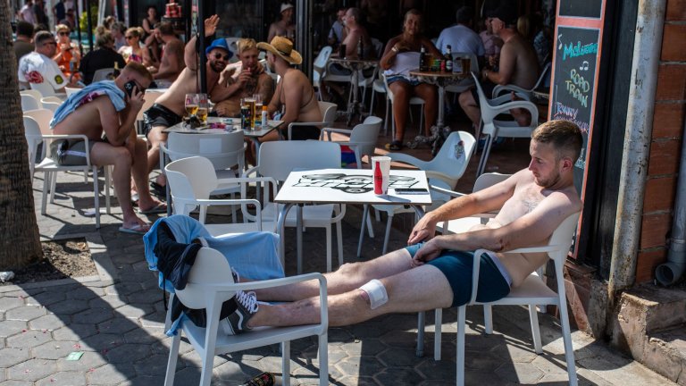 В страната ще могат да спират сервиза навън при горещи вълни