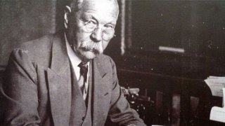 Doyle_writing_2786068b