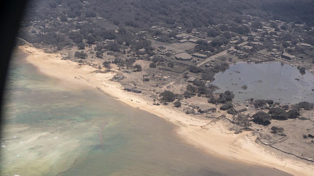 NZDF_over_Tonga_January_2022