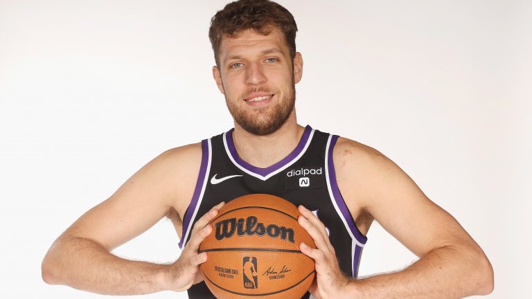 Вижте първия кош на Александър Везенков в НБА (видео)