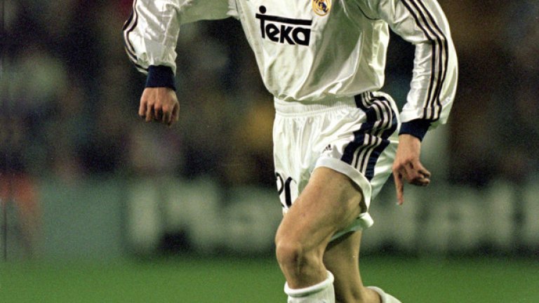 Елвир Балич. Днес бившият национал на Босна води Карабюкспор, а в средата на 90-те направи име в друг турски отбор - Бурсаспор (42 гола в 87 мача). Последва трансфер във Фенербахче, е през лятото на 1999 г. Балич неочаквано се озова в мечтания бял екип срещу внушителните за времето си 26 млн. евро. Статистиката на "Бернабеу" - едно попадение в 11 двубоя. След серия контузии Елвир бе пратен под наем във Фенербахче и Райо Валекано, но не постигна нищо съществено.