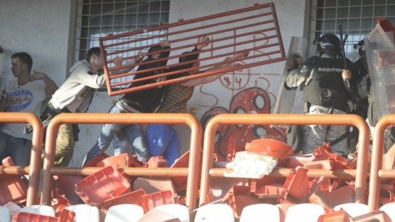 10 за боя, 0 за футбола на Звезда - Партизан