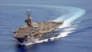 USS_Carl_Vinson_on_patrol_in_the_Pacific_2003-06-10