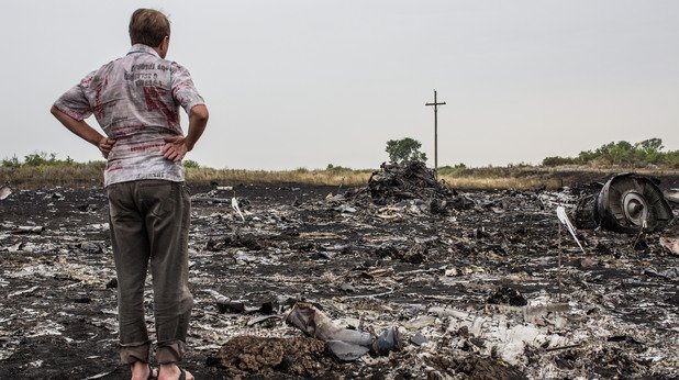 Холандия прибира останките от MH17