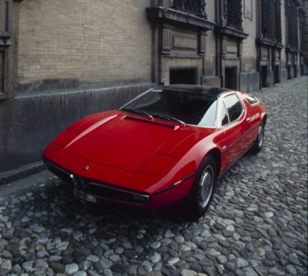 28 юли 1972 година: Maserati Tipo 117 (две врати, проивеждан между 1971-ва и 1978-ма) триумфира по павираните улици в Италия 