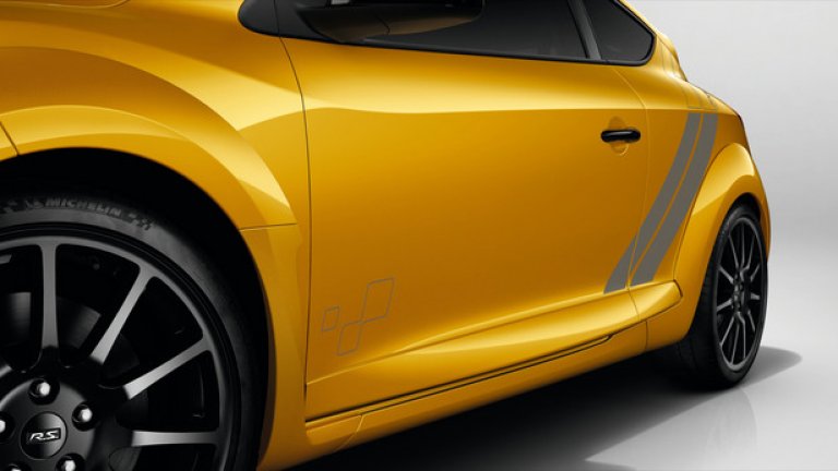 Агресивната аеродинамика ще остане характерна на Megane RS