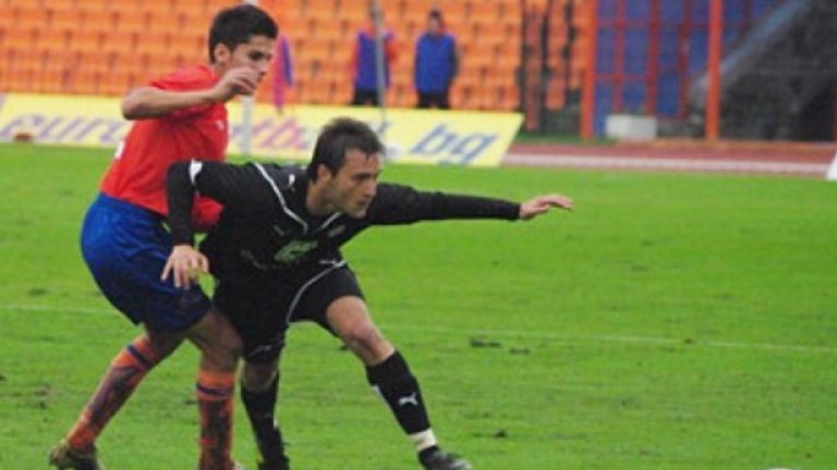 Черноморец игра домакинството си срещу Сливен в... Сливен