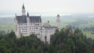 Те не са само архитектура и красив пейзаж, но и носят духа на отминали времена: