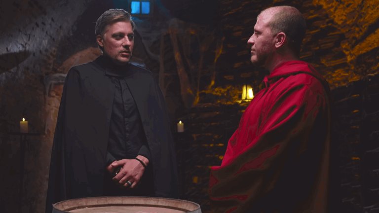 Малко лъвове, много овчици и една мегахитра лисица