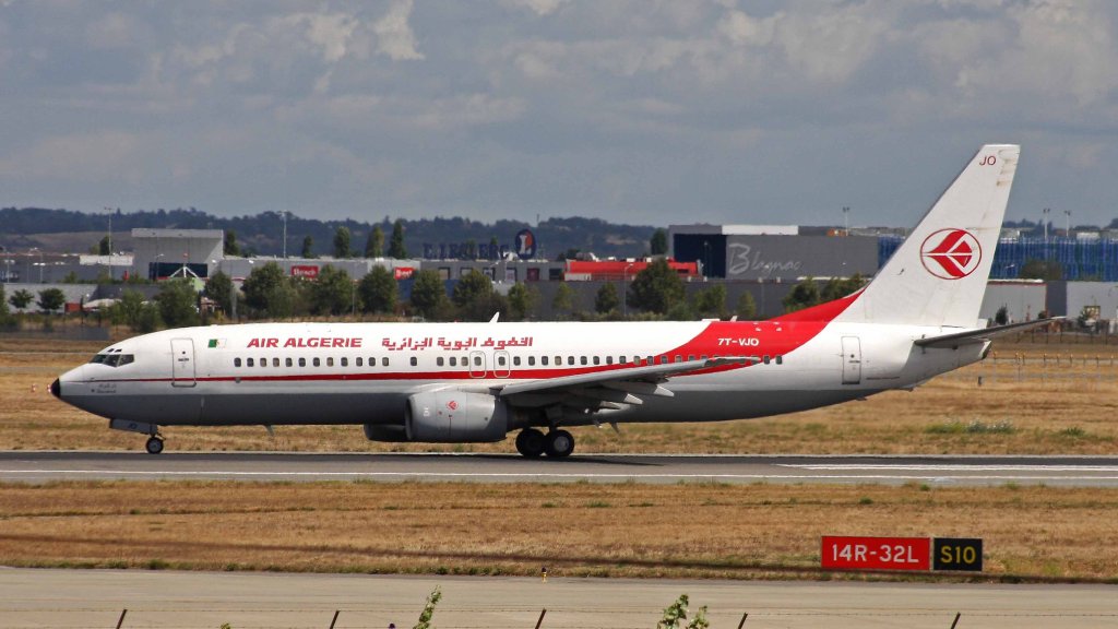 7T-VJO_B737-8D6_Air_Algerie_TLS_08SEP10_(4980094632)