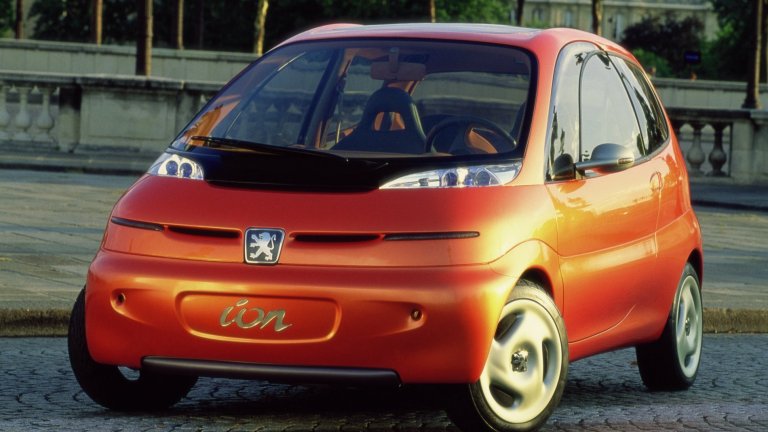 Peugeot iOnС тази електрическа кола можете да минете до 140 км с едно зареждане. Струва около 22 хил. евро и срещу това получавате доста пъргав електромобил с приличен багажник от над 160 литра. И все пак...