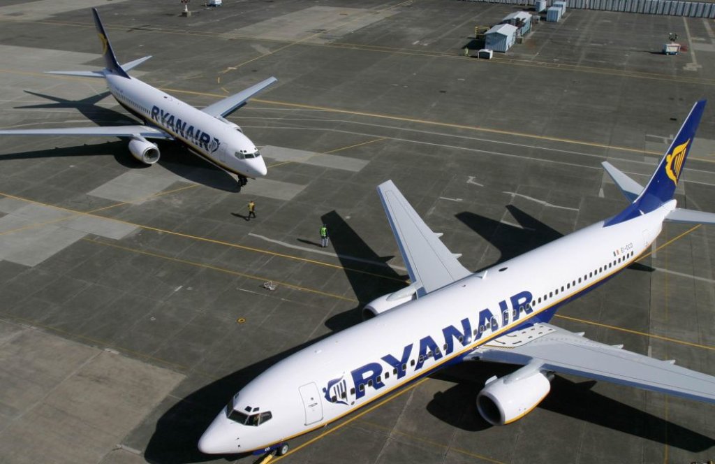 ryanair-aircraft-10
