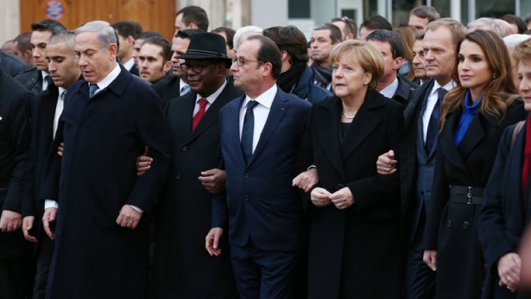 Франсоа Оланд, Ангела Меркел Бенямин Нетаняху и другите държавни лидери на шествието повеждат хората 