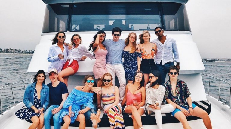 Стивън Сакс е от Бевърли Хилс, Калифорния и се занимава с кино и фотография. Хубава снимка му се е получила и този път.