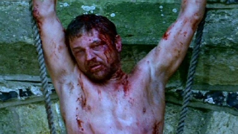 14. Хенри VIII (2003)

В британския минисериал Бийн играе Робърт Аск - враг на короната. Заради това той бива вързан с въжета и разпънат до смърт - още една оригинална екранна смърт в голямата колекция на актьора. 