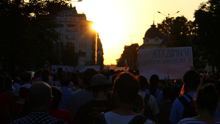 От "Дунав мост" до "Орлов мост"