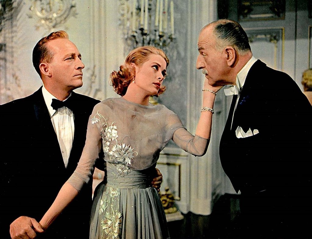High Society, 1956 
Последният филм на Кели. В същата година тя става принцеса на Монако. Мюзикълът е римейк на филма с Катрин Хепбърн от 1940 г., „Филаделфийска история“. Персонажът на Кели, Трейси Лорд е богата наследница, която е щастливо сгодена 