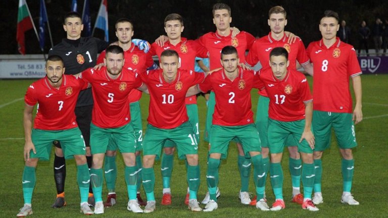 За съжаление издърпването на ушите на печалната групичка младежки национали няма да доведе до никакъв ефект - а и в крайна сметка провинението им по буквата на закона не е провинение.