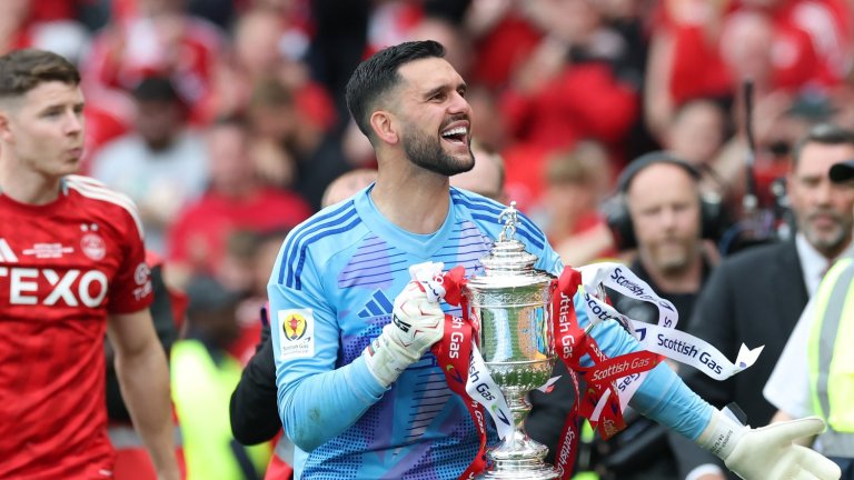 Димитър Митов с трудна задача в ЛК, Кристъл Палас среща АЗ Алкмаар