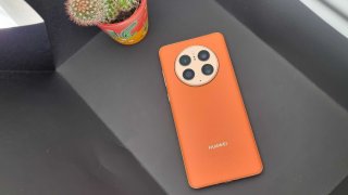 Още на пръв поглед знам че оранжевият Huawei Mate 50