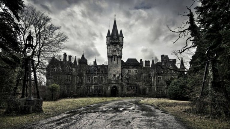 Изоставният през 1980-та година замък Шато Миранда в Белгия е сред най-призрачните европейски замъци