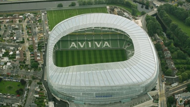 88. "Авива", Дъблин
Ирландската гордост, заменила ужасяващия за всички гостуващи тимове "Лансдаун роуд". Ейре постигна големи успехи тук, откакто арената се появи през 2010-а. Малката нация стигна Евро 2012 и Евро 2016 с паметни мачове на стадиона, който е един от най-красивите в Европа. С 51 700 места "Авива" създава велика зелена атмосфера и е един от домовете на "широкото" европейско през 2020-а.
