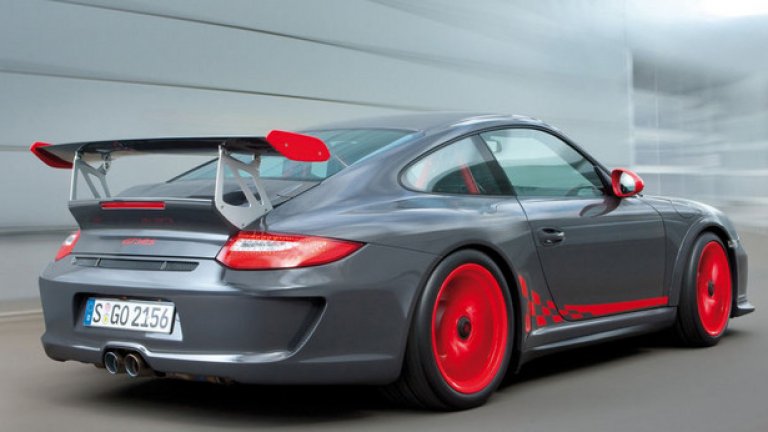 997.2 GT3 RS (2010)
3,8-литров мотор с 444 конски сили, подобрено окачване и нова спортна ауспухова система от титан.