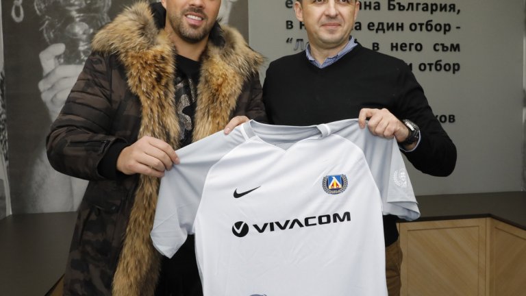 Николай Михайлов се завърна в Левски