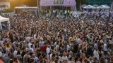 Може ли изкуството да е политическо? А нима може да не е...
