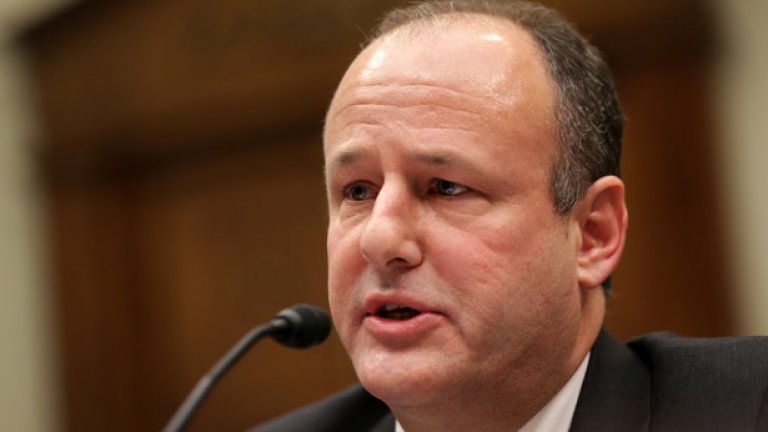 Кой e човекът, който ще промени България? Така се казва кампанията, финансирана от американското посолство, която показва история на успешни българи в различни области.