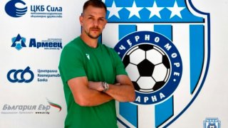 Пламен Илиев напусна Черно море преди мача с Левски
