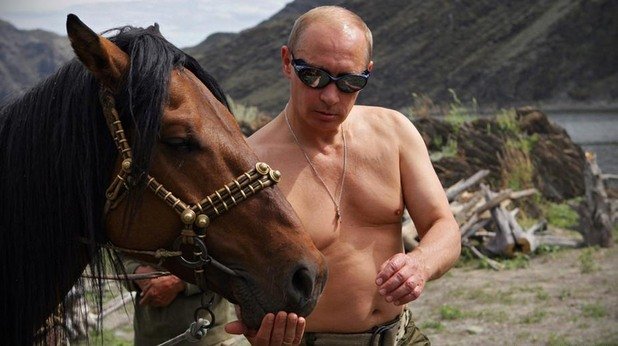 Фактът, че Путин е спасявал телевизионен екип от сибирски тигър например, си е нещо съвсем в реда на нещата. Под стриктна режисура, разбира се, за голяма телевизионна публика... И доста героично.