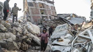 В Турция вече има издадени 113 заповеди за арест, свързани с некачествено строителствo