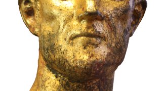 800px-5305-Brescia-SGiulia-Ritratto_di_Claudio_II_Gotico_o_Aureliano-scontornata_png