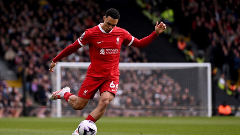 Ливърпул остана в голямата игра след победа в Лондон