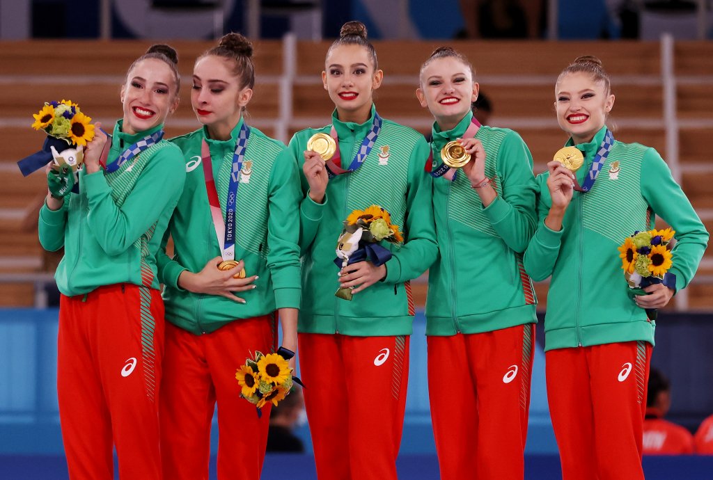 Момичетата от българския ансамбъл по художествена гимнастика донесоха на страната ни първо олимпийско злато в този спорт