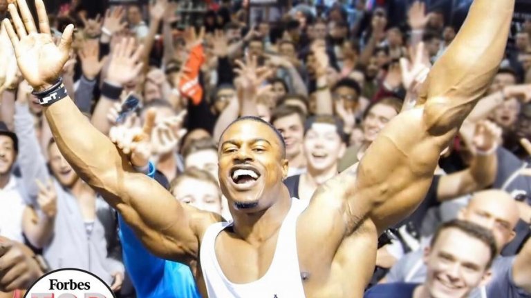 Майкъл Панда е на 30 години и изгрява за широкия свят през 2013-та. Въпреки това вече има мащабен онлайн бизнес и милиони последователи във Facebook и Instagram, като така се нарежда сред най-влиятелните фитнес звезди в света в момента.