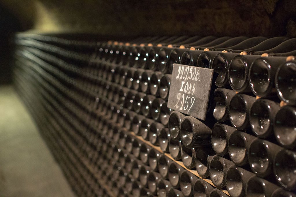 Moët_&_Chandon_caves_10