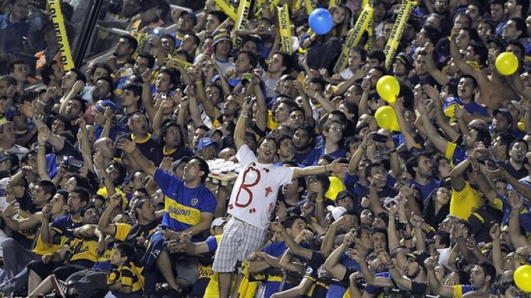 Бока - Ривър: На терена скука, на трибуните - неописуемо