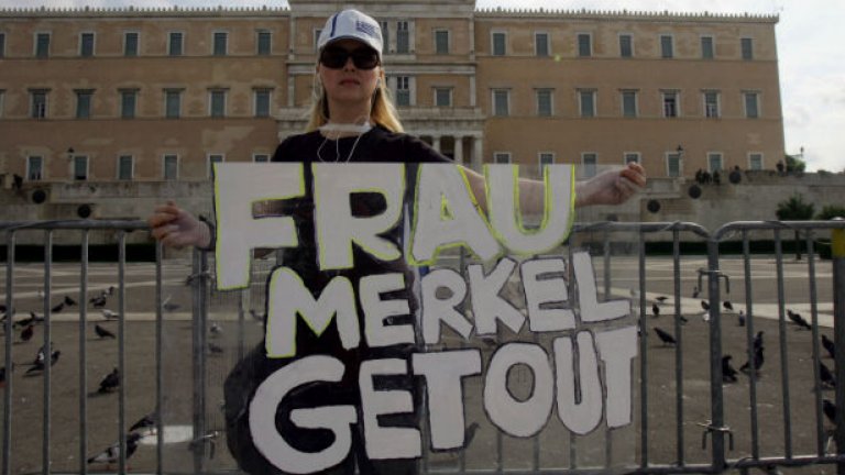 Ангела Меркел също бе център на недоволство в масовите протести в Атина